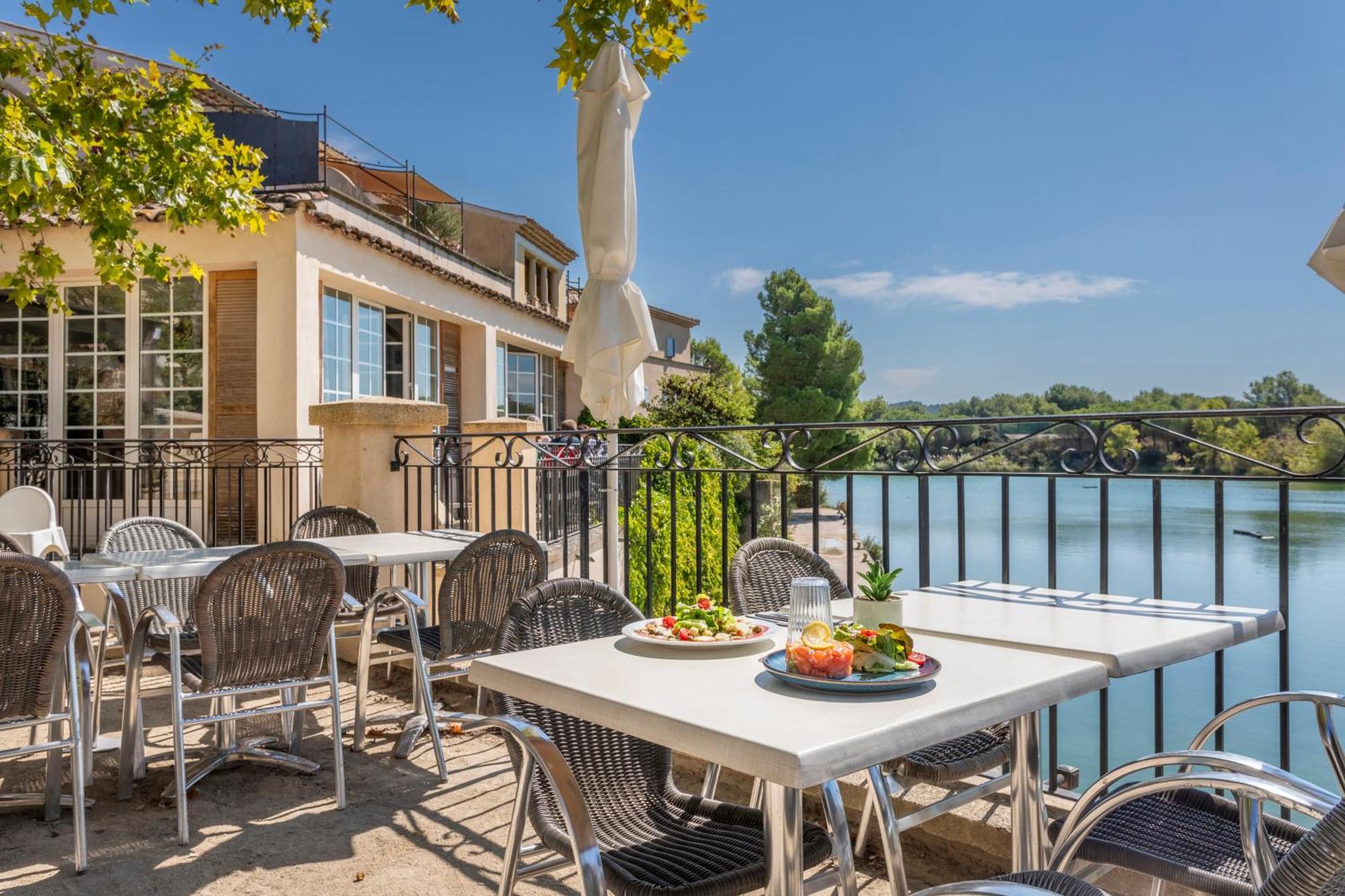 Village Pierre & Vacances Pont Royal En Provence Mallemort Exterior foto