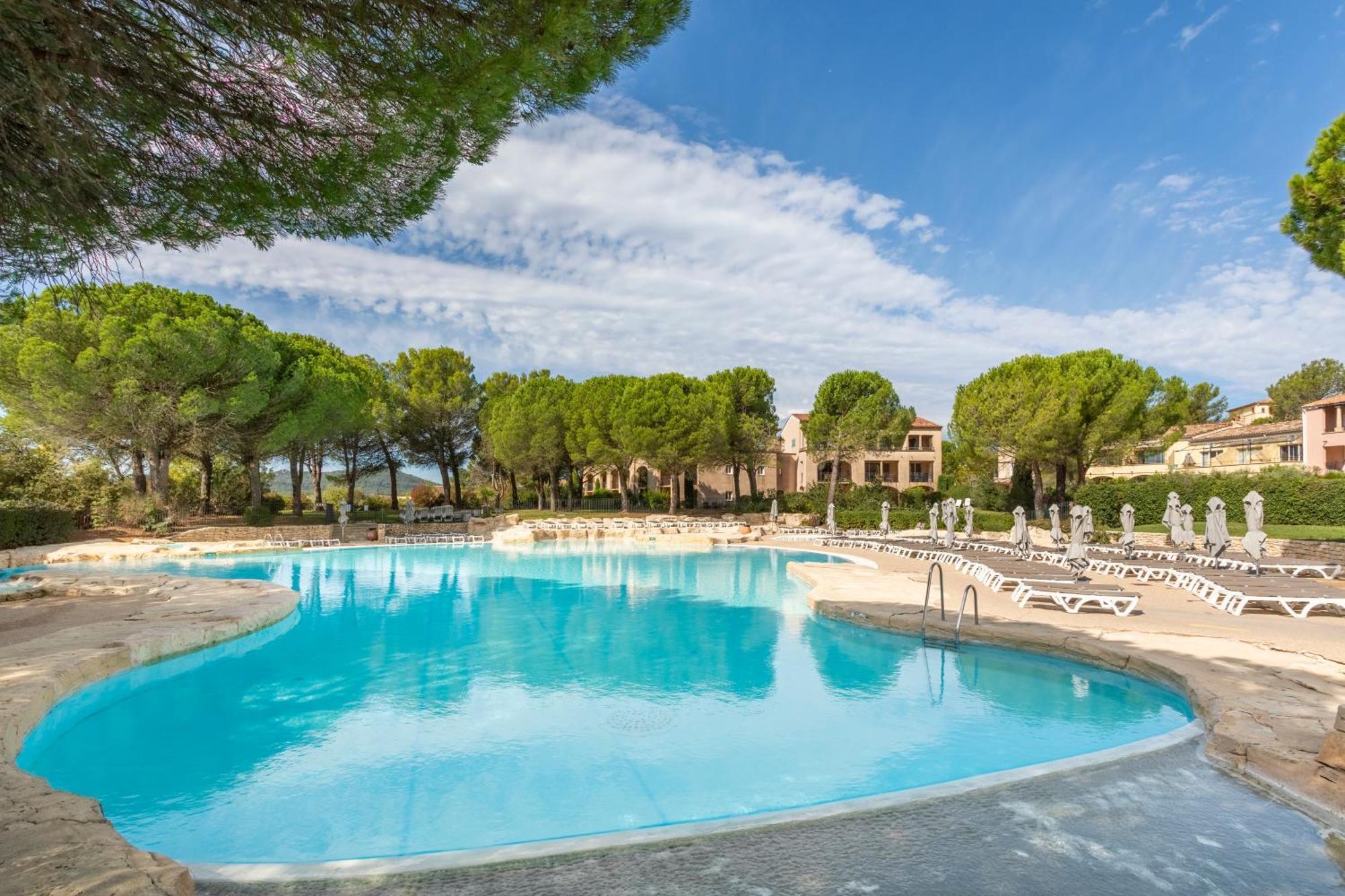 Village Pierre & Vacances Pont Royal En Provence Mallemort Exterior foto
